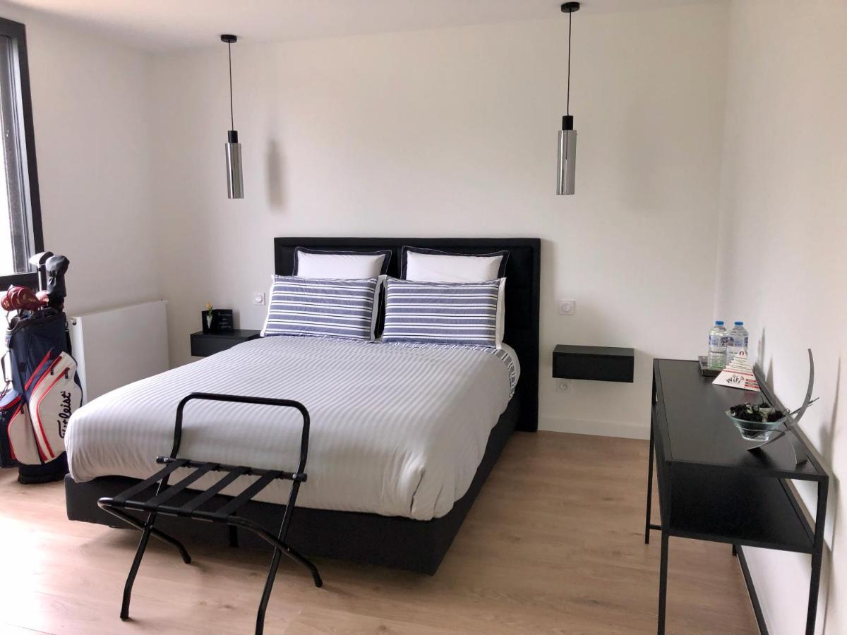 Hotelya - Lille Villeneuve D'Ascq Экстерьер фото